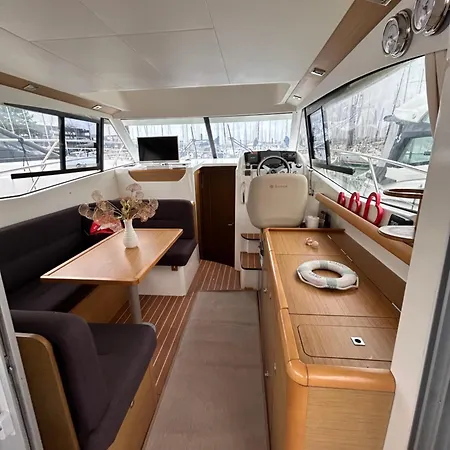 ספינת מלון Bateau Nuit Insolite